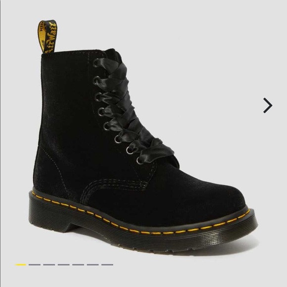 Dr martens 1460 velvet boot Clearance